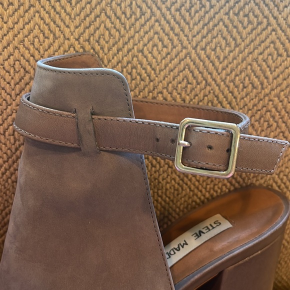 Steve Madden Gray Carnabi Block Heel Peep Toe Heels, 8M - Picture 10 of 10